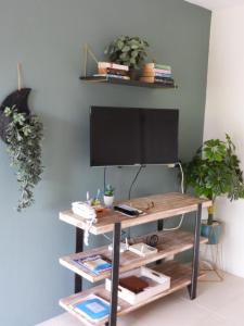 Golden View Apartment