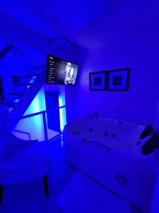 Kandi Suites 2BR with private Jacuzzi 500 Mbps internet