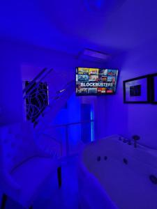Kandi Suites 2BR with private Jacuzzi 500 Mbps internet