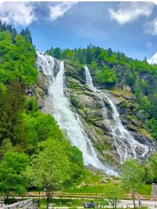 Cosy Apartment in Carisolo with City View.