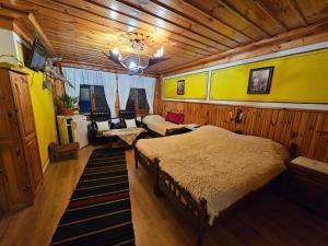 Triple Room room in Hotel Rai