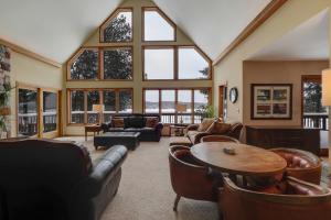 Deer Lake Retreat