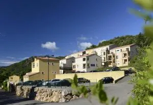 Appartement T2 - PMR à 750 Mètres de la Station Thermale d'Avène (34) - 洛代夫