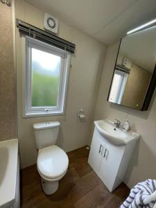 Cosy family farm static caravan