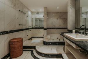 Tropical Escape Next to Leblon (Villa Elis Regina)