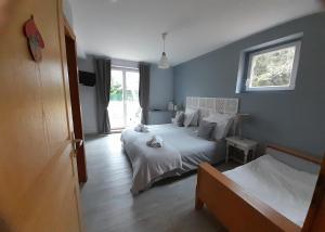 B&B / Chambres d'hotes L'AMANDAURE : photos des chambres