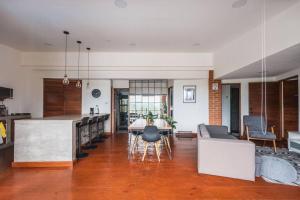 La Fábrica #5 Saint Gobain