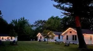 Drop Anchor Cottages and Lake House