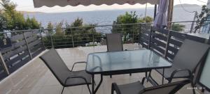 ΖΩΗ ΣΤΟ ΚΥΜΑ- Life on the wave