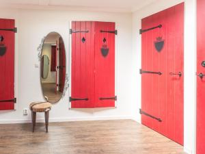 Castle Stay in De Eese with Royal Interiors