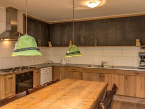 Holiday home in De Bult near Giethoorn Waters