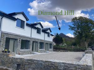 Luxury 3 Bed Townhouse Letterfrack Village Connemara National Park