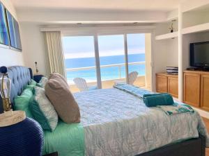 Rosarito Love “La Jolla” Hot Tub and Pool