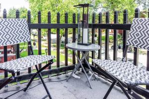 Beautiful 6BR 2 Kitchens Duplex By StayStLouis