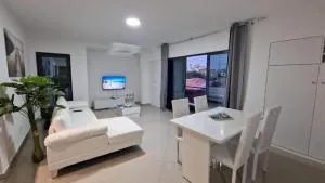 Aparthouse EdHel T2 - Praia