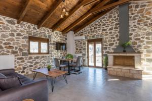 Raise Polydrosos Alpine Escape