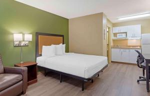Extended Stay AmericaSuites - Durham - University