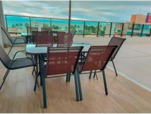 Flat com piscina a 200m da praia