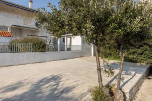 Apartments by the sea Milna, Vis - 8946