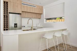 Blanca Beach House for 12 Vincentia