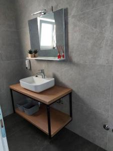 Family friendly house with a swimming pool Zadar - 22140