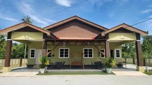 Nipah Homestay Kuala Besut - Kampong Gong Manok
