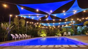 Hidden Palms Inn Small Group