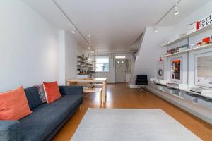2-bedroom minimalist apartment in Borough