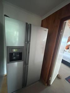 Brenton Cottage at 90 is a NO SEA VIEW pet-friendly self-catering 2 sleeper