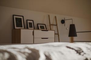 Antracytowe Domki w Górach Sowich