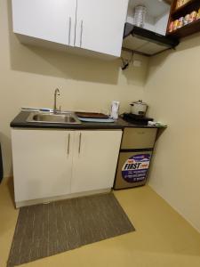 427 Tower 3 Avida Iloilo Pool View Comfy Cozy Central