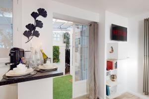 Appartements Studio 2 Joli studio neuf veranda d ete bords de Marne 5 km paris : photos des chambres