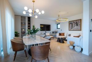 Cascade Luxury Apartments 