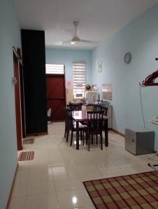 Ainul 74 Homestay