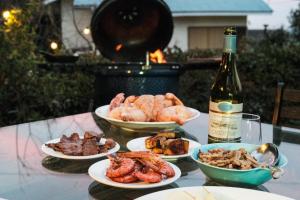 伊豆高原 温泉付別荘 ISANA Mountain Villa - BBQ, Pizza Oven & Hotsprings - 4hvězdičkové hotely ve městě Futo