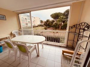 AZUREVA II Joli 2 pièces cabine piscine Richelieu Cap dAgde