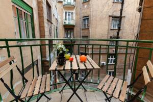 Boutique Central Apartments R611