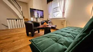 Haus (1. Etage+DG) mit Garten - Ammendorf