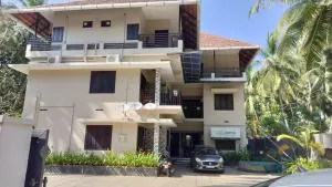 Aptha Ayurveda - Kadikkād