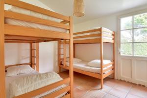 Maison pour 14 - 150 m de la plage de la Clère