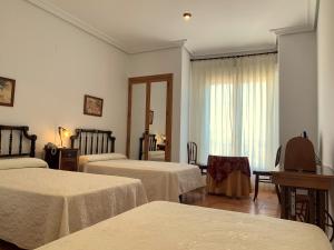 Triple Room room in Hospedería Bodas de Camacho