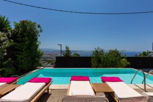 Villa Unlimited Blue