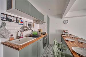 La Cigale - Vieux Village - Charmante Maisonnette climatisée avec Jardin