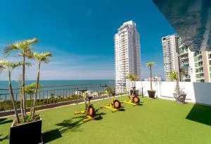 Large 2BR 2BA Condo by the Beach - Ban Pak Khlong