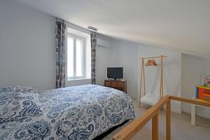 La Cigale - Vieux Village - Charmante Maisonnette climatisée avec Jardin