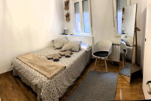 Leon Antiguo-Cascaleria 12