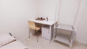 Phòng Giường Đôi Có Phòng Tắm Riêng (Double Room with Private Bathroom)