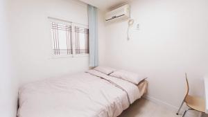 Phòng Giường Đôi Có Phòng Tắm Riêng (Double Room with Private Bathroom)