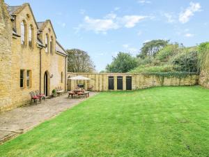 4 Bed in Bridport 58847