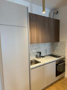 Cozy sea view apt with garage